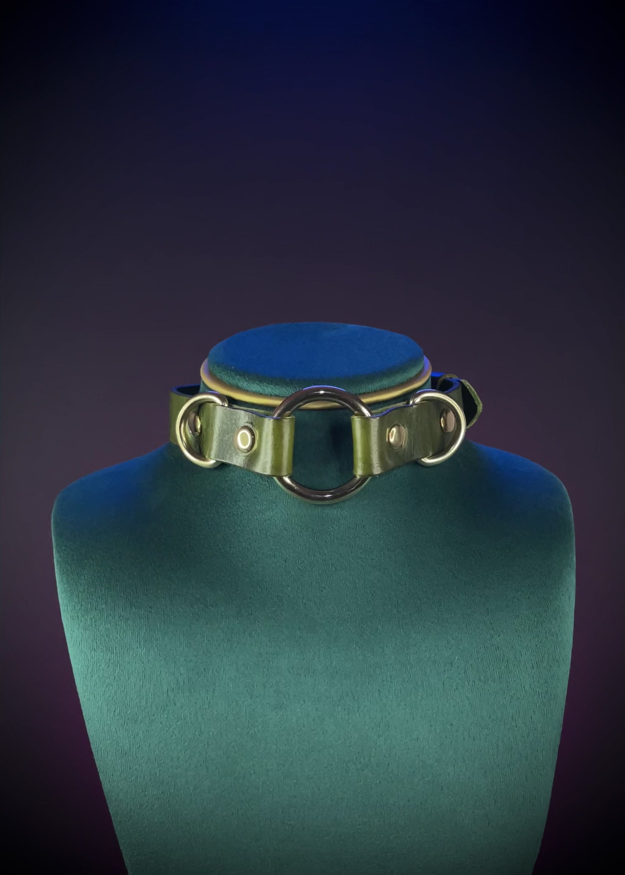Green leather collar