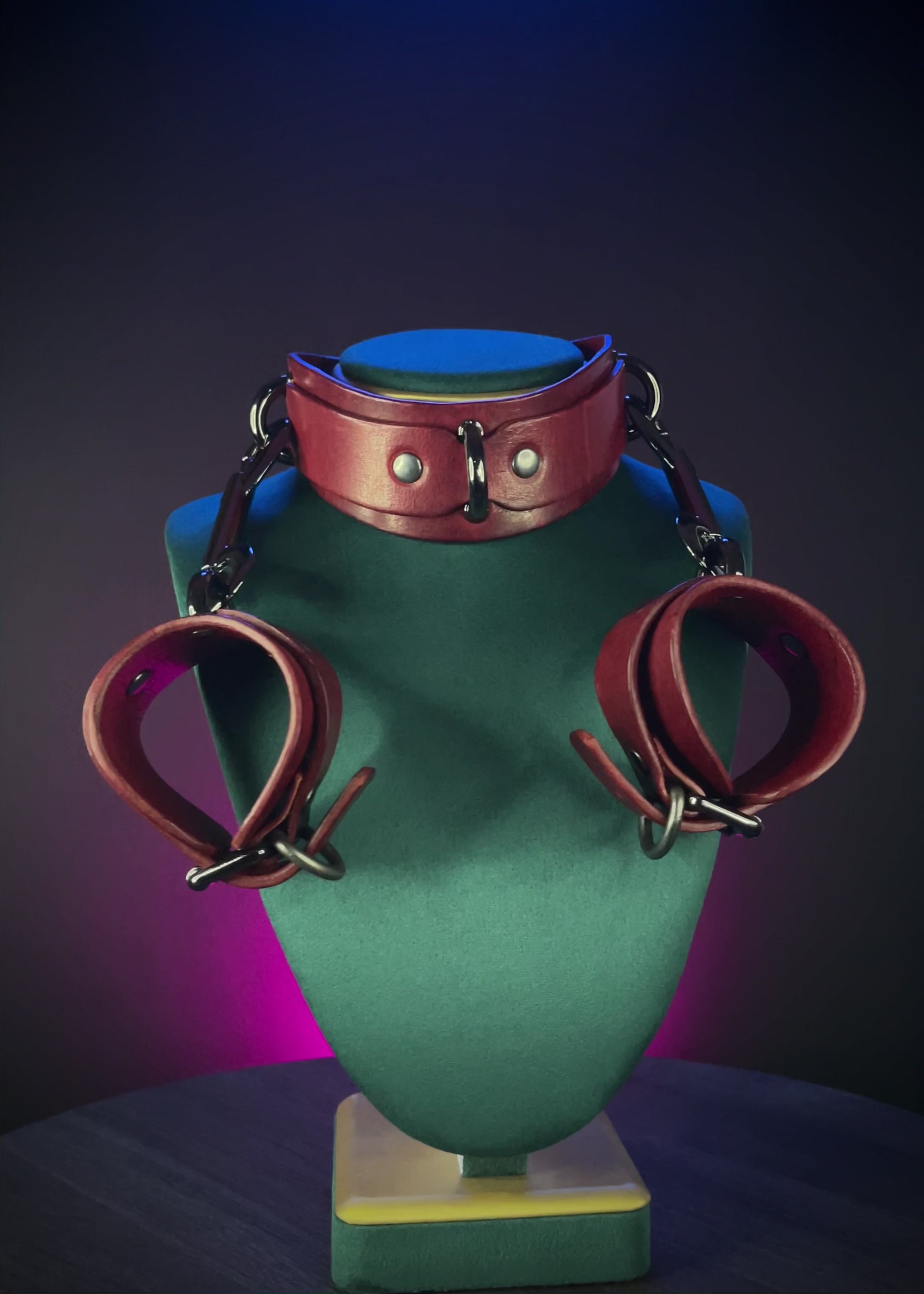 Bondage set collar and cuffs 