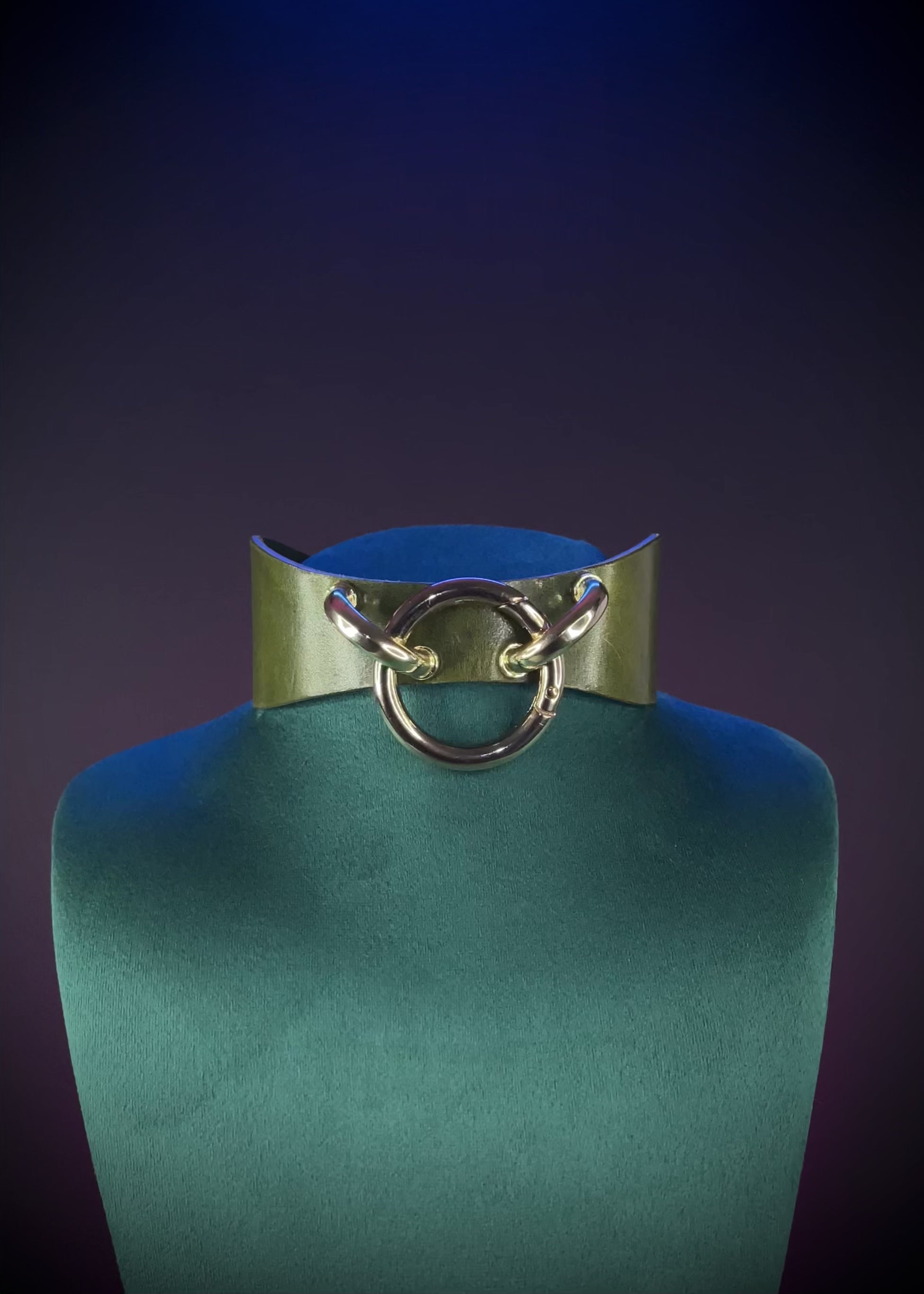 Green leather collar